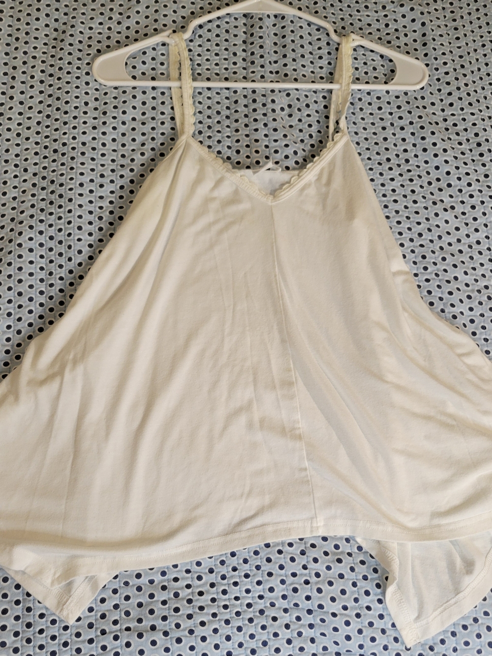 VENUS Cream Halter Swing Camisole
